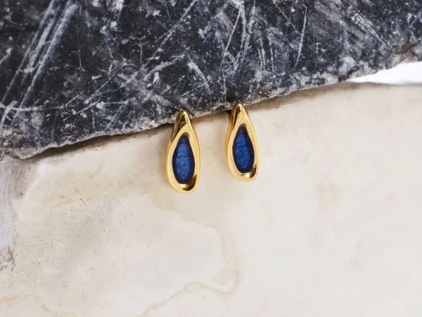 Επίχρυσα σκουλαρίκια σταγόνες με σμάλτο